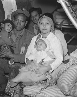 Aankomst Kota Inten, 1951. Foto: Joop van Bilsen / Anefo