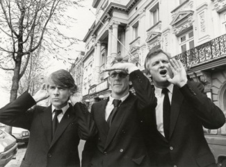 Kees van Kooten, Freek de Jonge, Wim de Bie in actie voor Amnesty International 1983, foto: B. Verhoeff